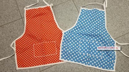 Delantal infantil lunares