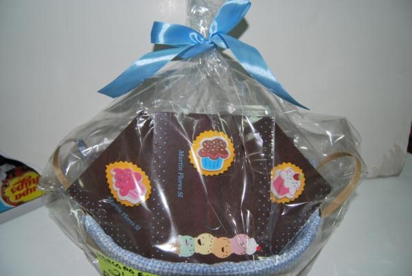 Canasta marcapaginas dulces