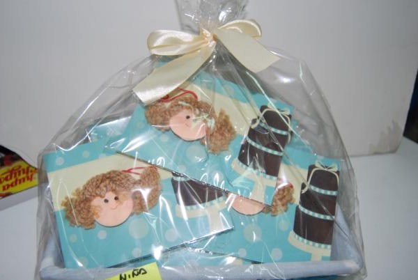 Canasta broche carita  niña