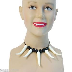 Collar colmillos