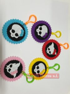 6 llaveros calavera