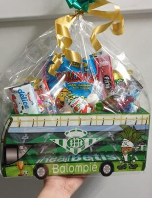 Cesta Autobús con chuches